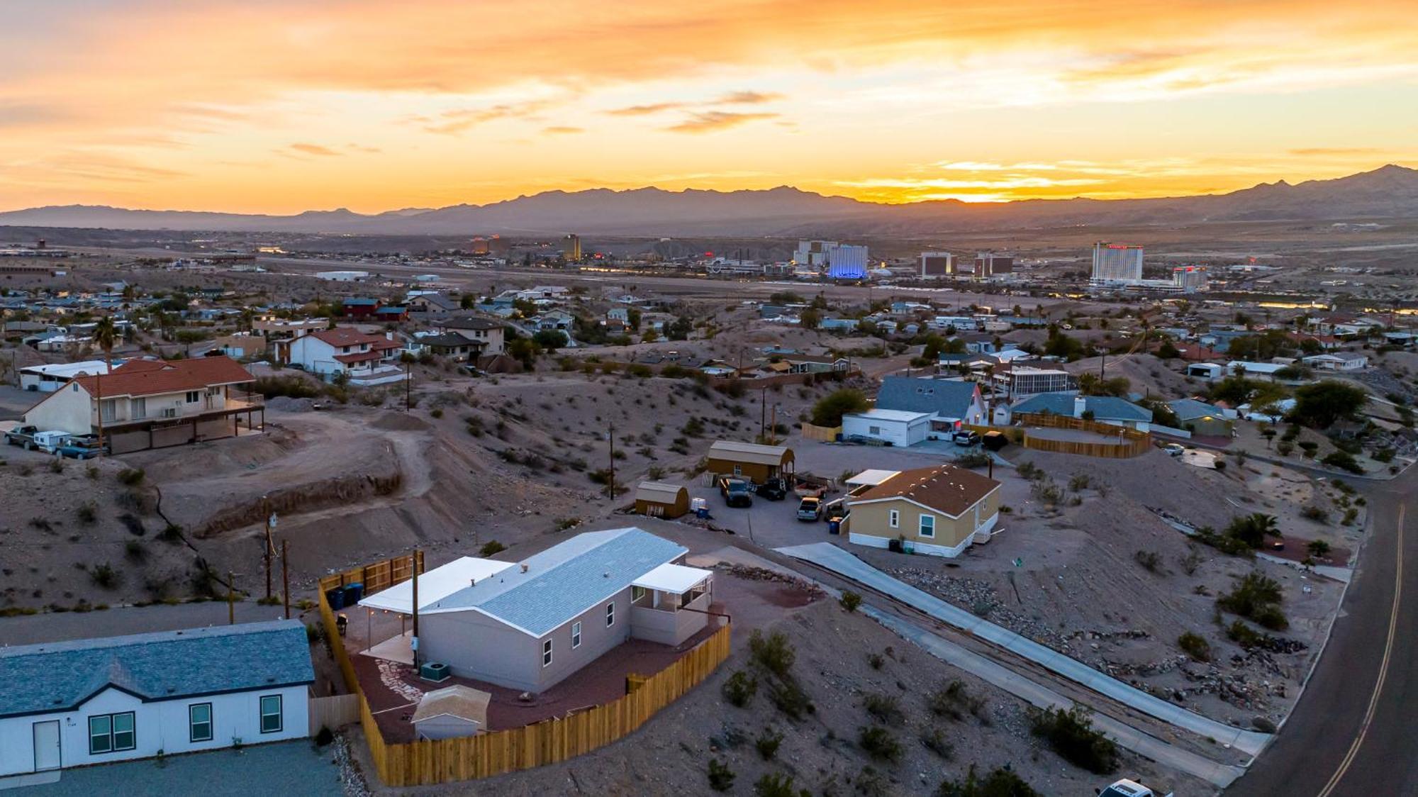 Magnificent & Tranquil Home, Mountain Views , 8 Mins To Casinos & River, Fire Pit, Bbq Bullhead City Exteriér fotografie