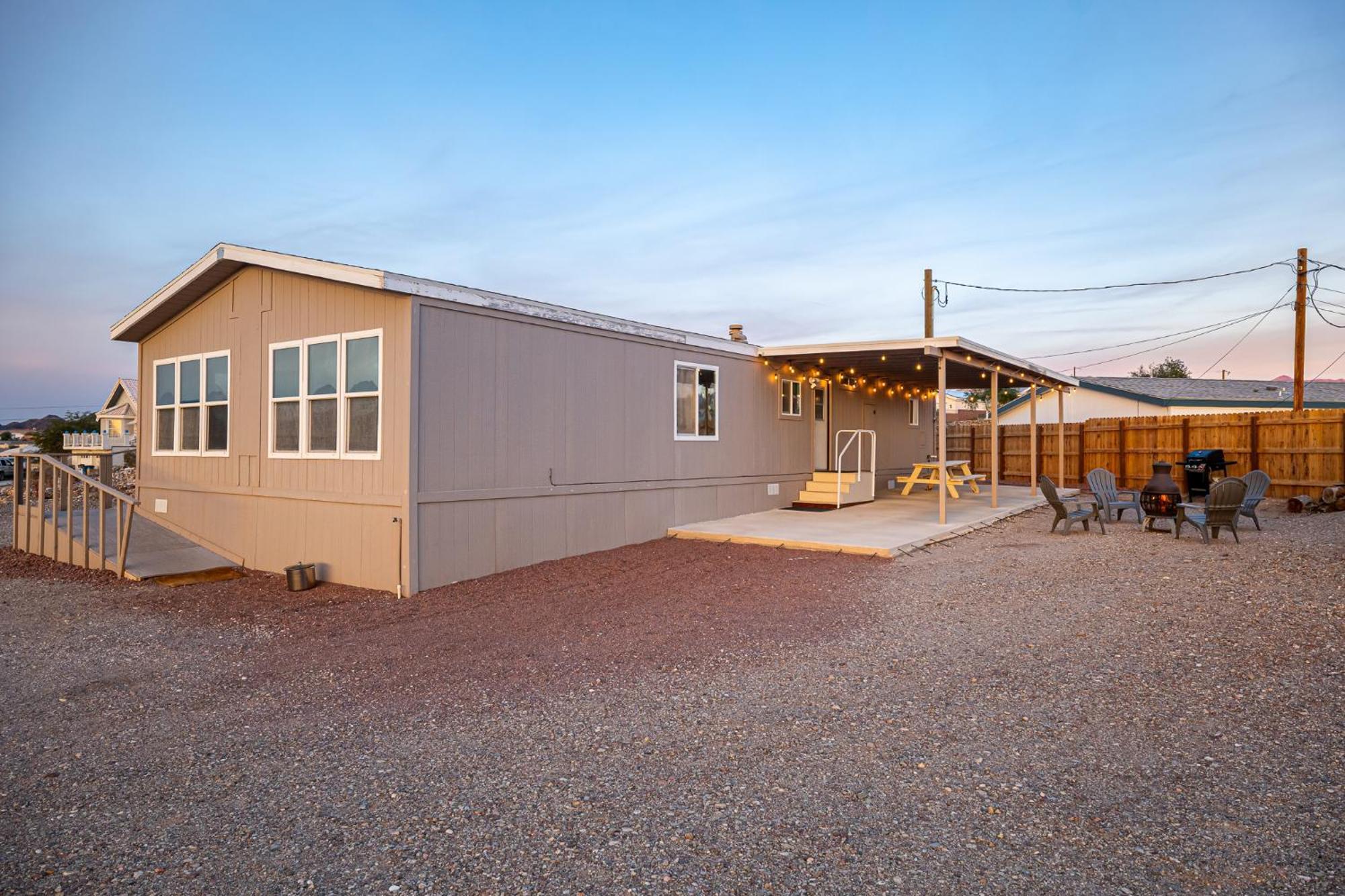 Magnificent & Tranquil Home, Mountain Views , 8 Mins To Casinos & River, Fire Pit, Bbq Bullhead City Exteriér fotografie