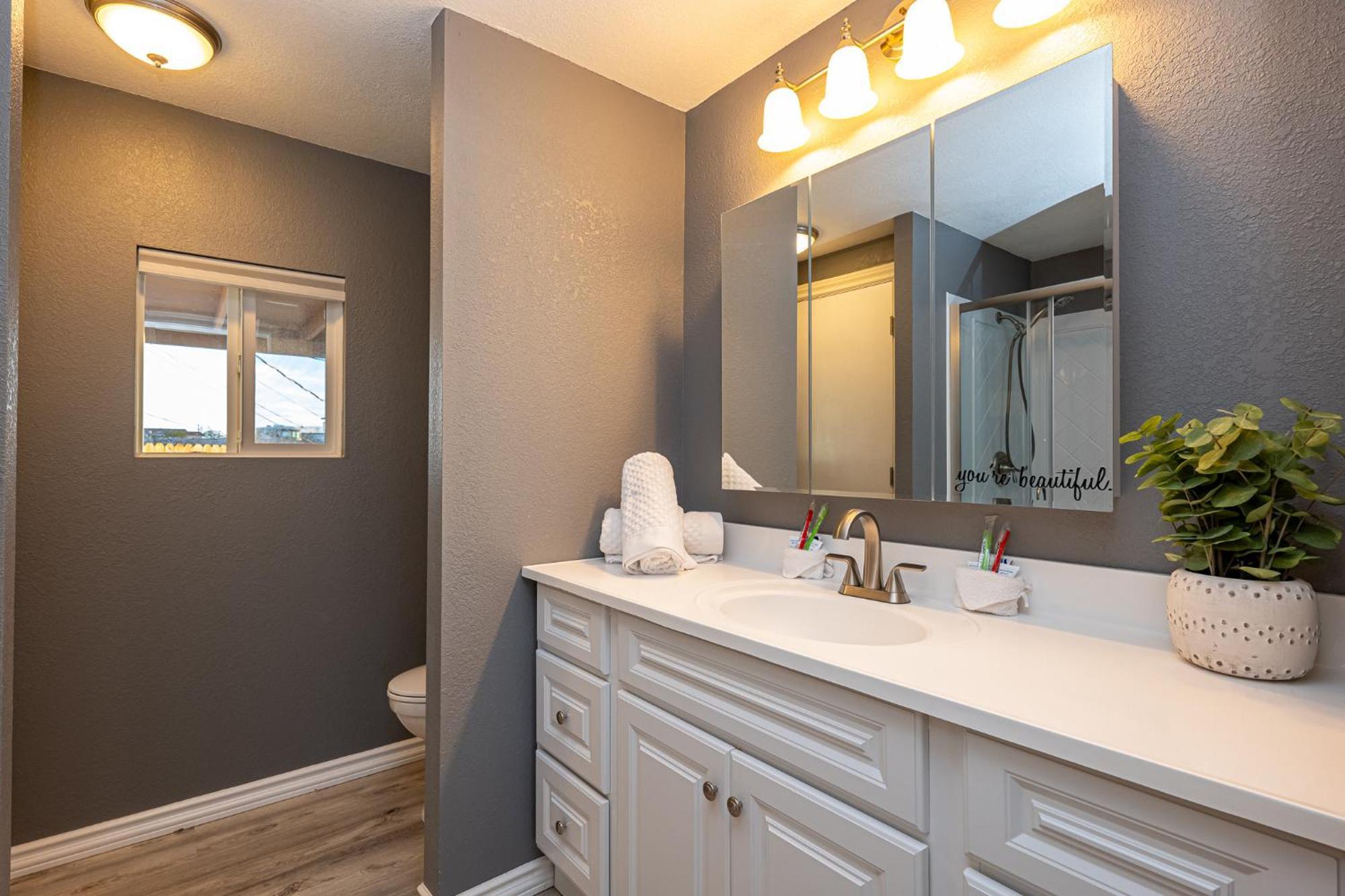 Magnificent & Tranquil Home, Mountain Views , 8 Mins To Casinos & River, Fire Pit, Bbq Bullhead City Exteriér fotografie