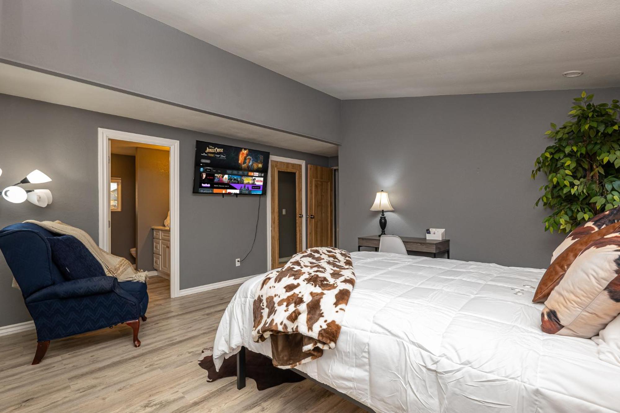 Magnificent & Tranquil Home, Mountain Views , 8 Mins To Casinos & River, Fire Pit, Bbq Bullhead City Exteriér fotografie